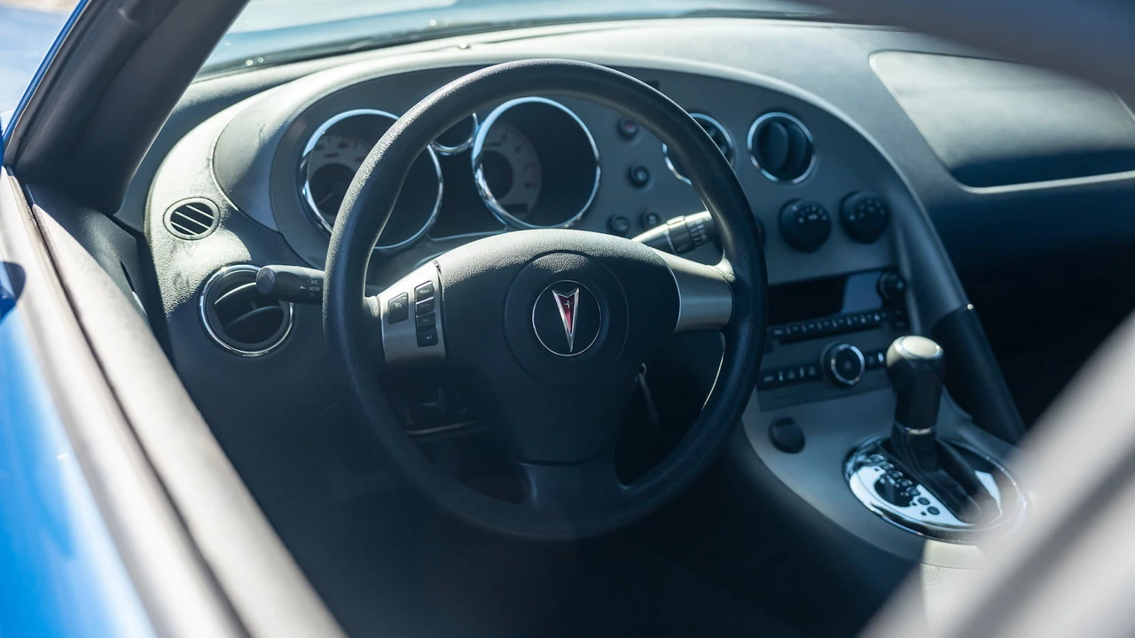 2009 Pontiac Solstice - Image 18 of 19