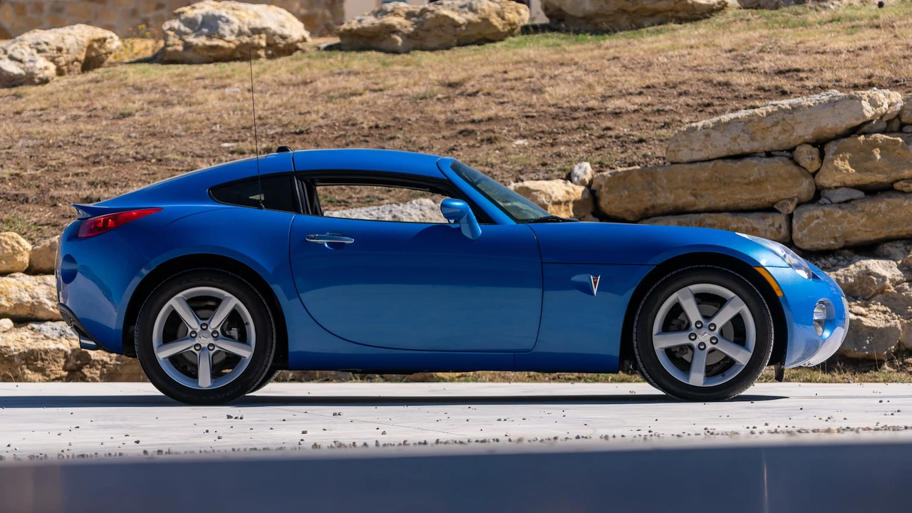 2009 Pontiac Solstice - Image 8 of 19