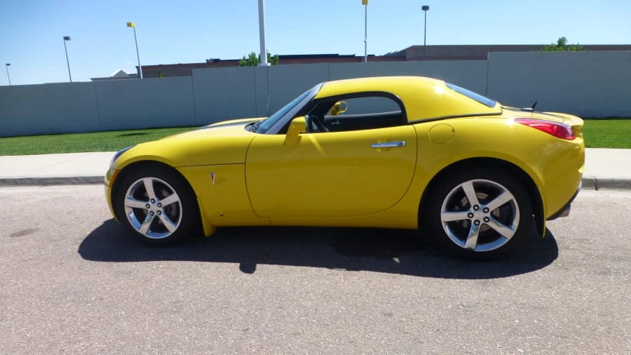 2009 Pontiac Solstice GXP - Image 2 of 8