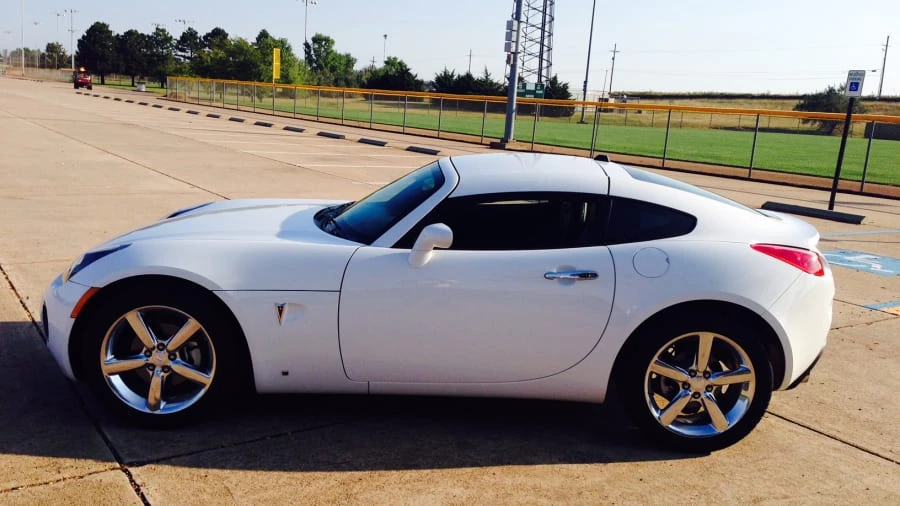 2009 Pontiac Solstice GXP - Image 2 of 12
