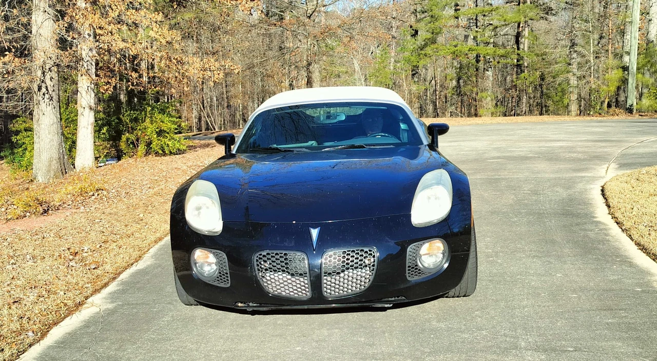 2009 Pontiac Solstice GXP - Image 10 of 31