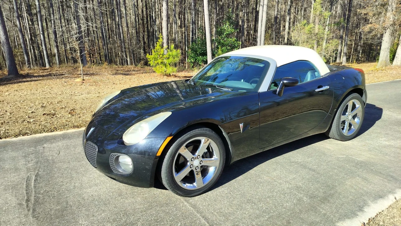 2009 Pontiac Solstice GXP - Image 3 of 31