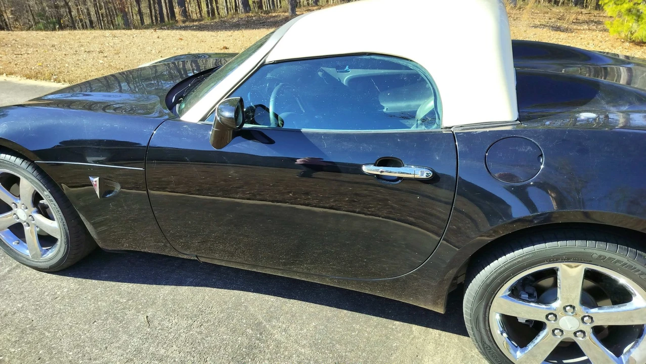 2009 Pontiac Solstice GXP - Image 29 of 31