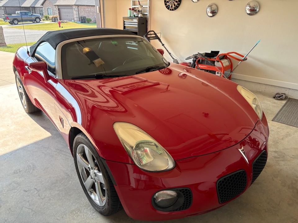 2009 Pontiac Solstice GXP - Image 2 of 6