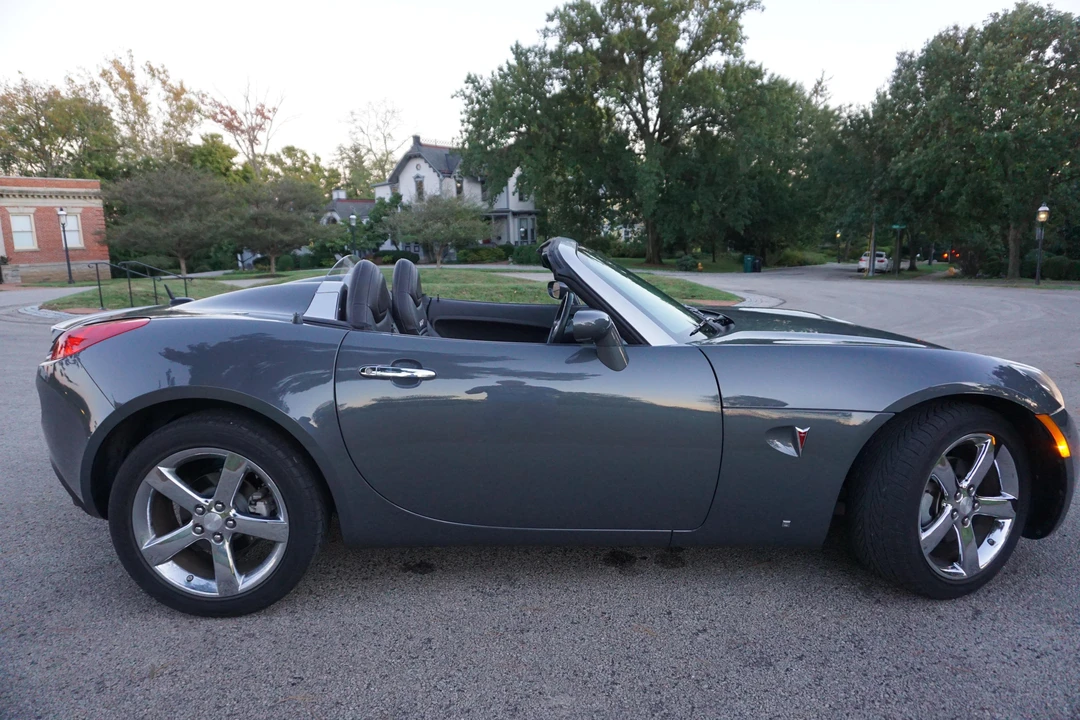 2009 Pontiac Solstice GXP - Image 13 of 30
