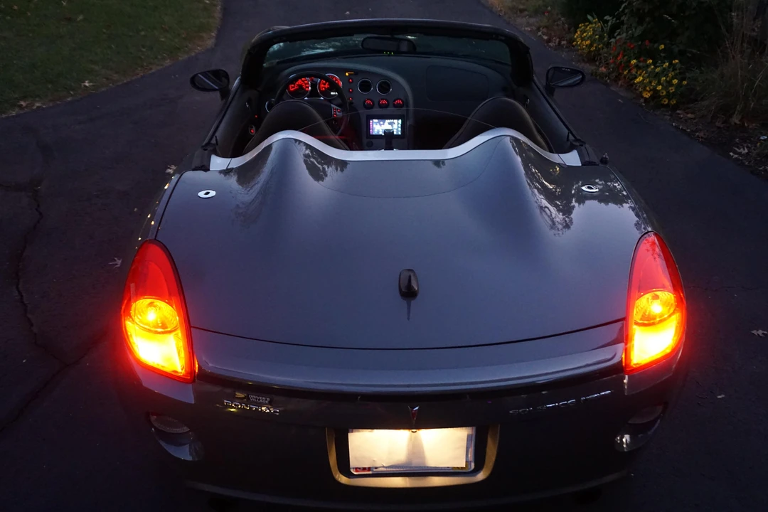 2009 Pontiac Solstice GXP - Image 12 of 30