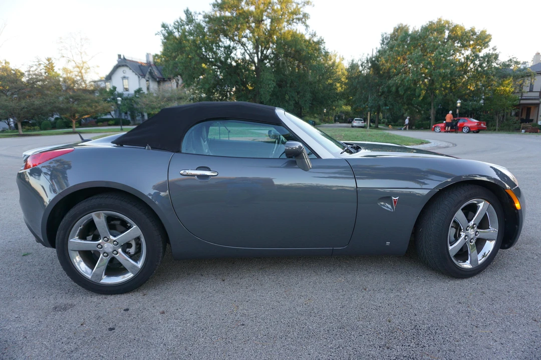 2009 Pontiac Solstice GXP - Image 17 of 30