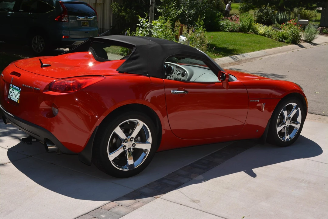 2009 Pontiac Solstice GXP - Image 14 of 31