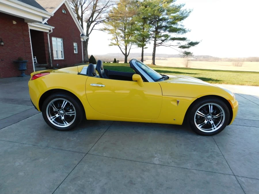 2009 Pontiac Solstice GXP - Image 11 of 13
