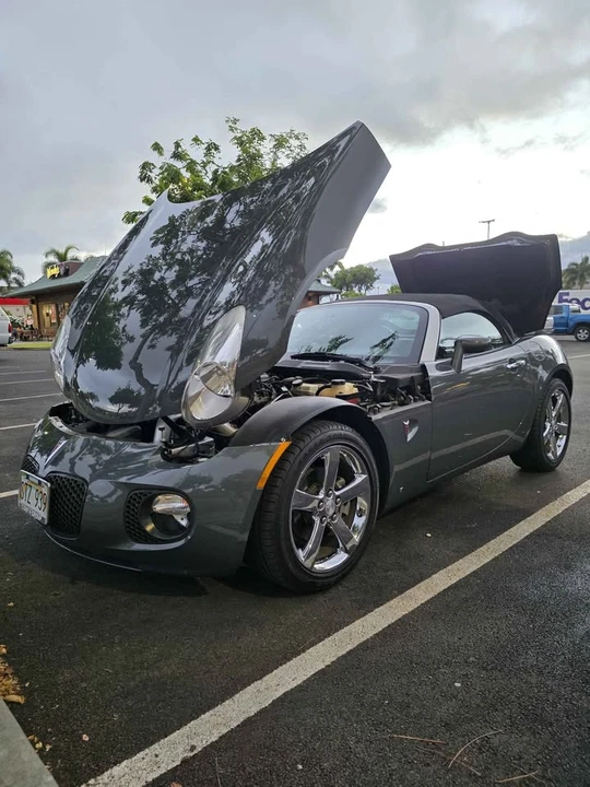 2009 Pontiac Solstice GXP - Image 2 of 19