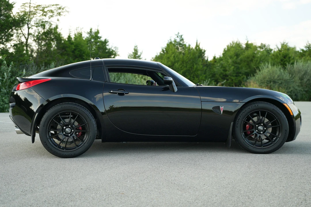 2009 Pontiac Solstice GXP - Image 3 of 31
