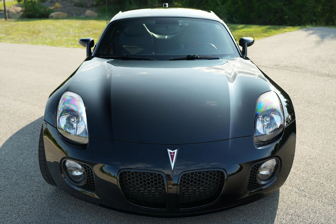 2009 Pontiac Solstice GXP - Image 2 of 31