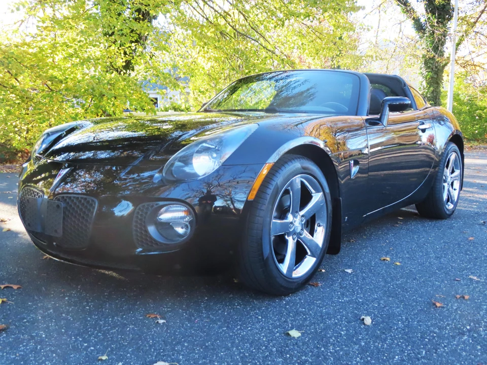 2009 Pontiac Solstice GXP - Image 9 of 31