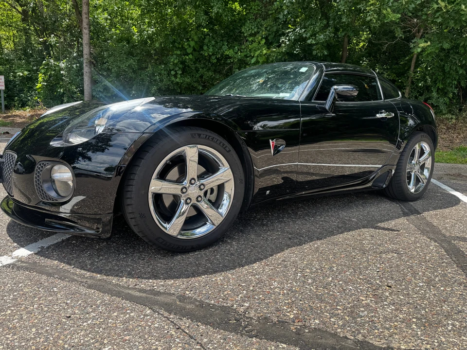 2009 Pontiac Solstice GXP - Image 3 of 31