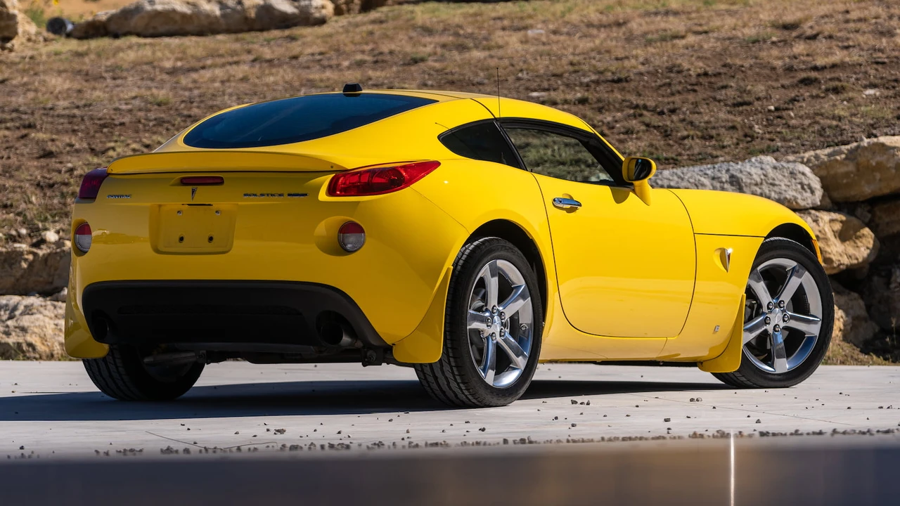 2009 Pontiac Solstice GXP - Image 13 of 21