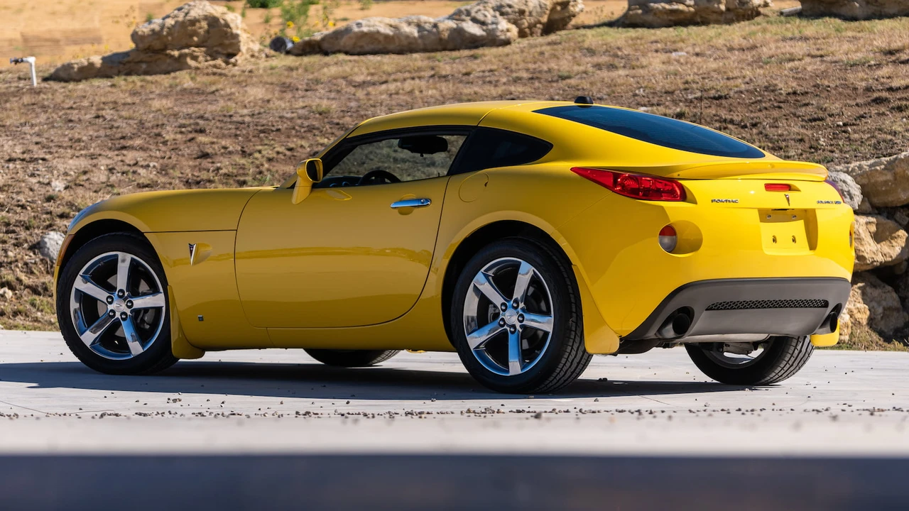 2009 Pontiac Solstice GXP - Image 3 of 21