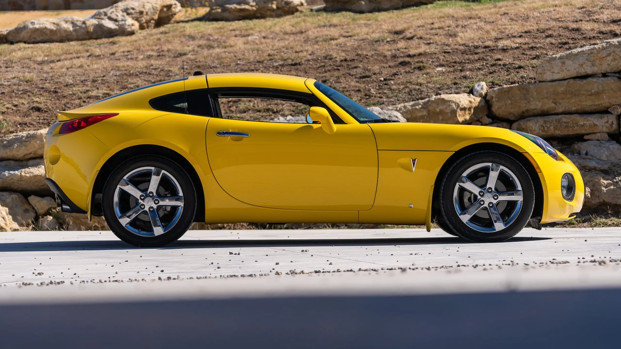 2009 Pontiac Solstice GXP - Image 8 of 21