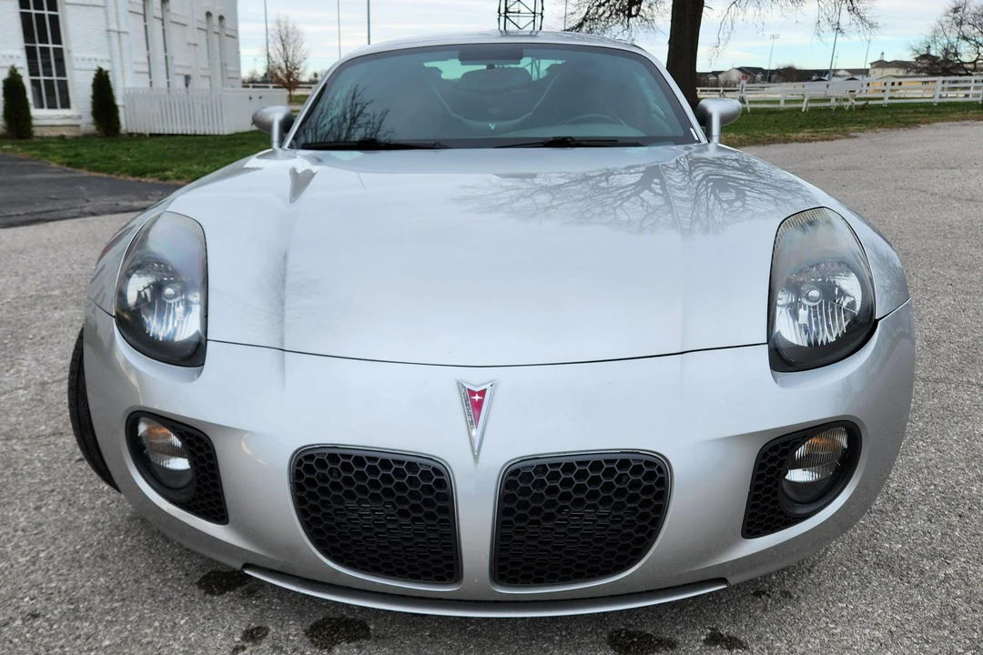 2009 Pontiac Solstice GXP - Image 2 of 31