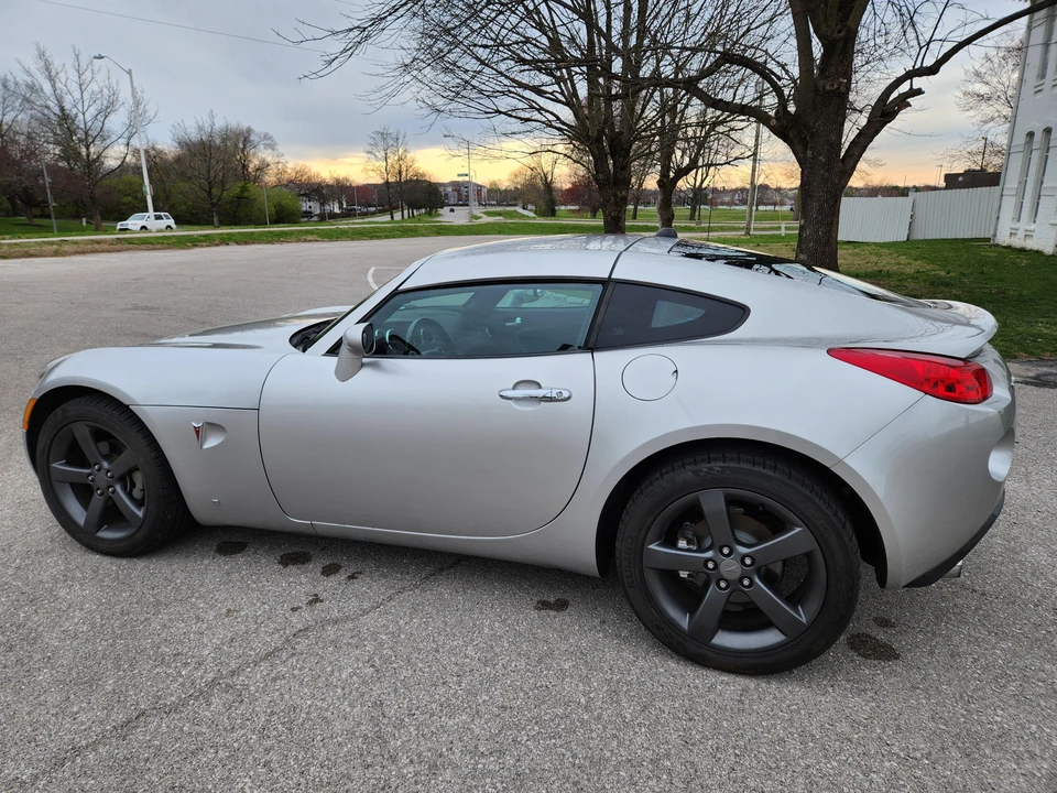 2009 Pontiac Solstice GXP - Image 11 of 31