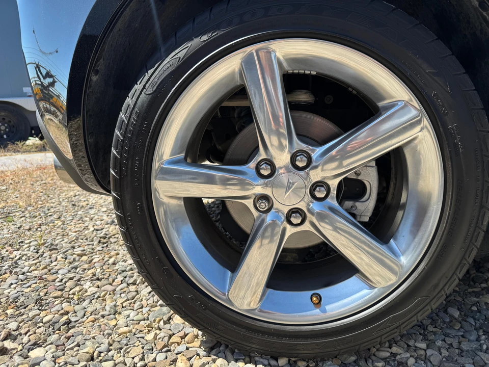 2009 Pontiac Solstice GXP - Image 27 of 31