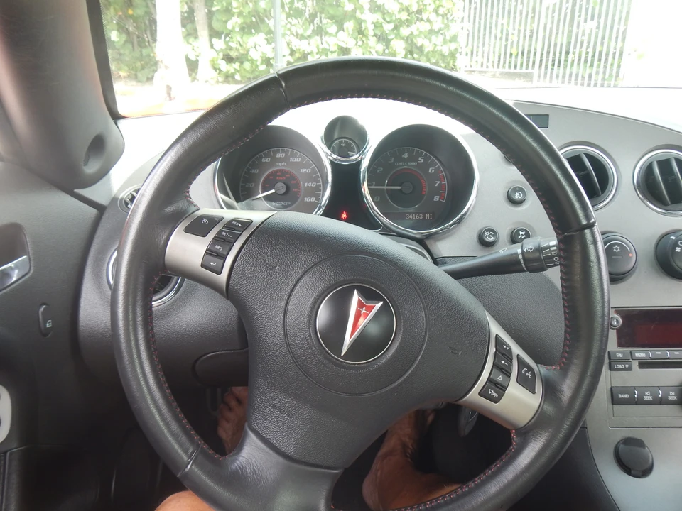 2009 Pontiac Solstice GXP - Image 29 of 31