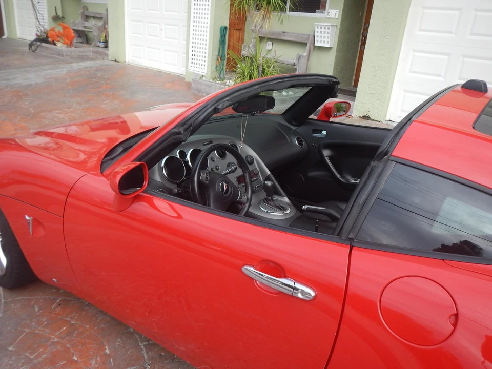 2009 Pontiac Solstice GXP - Image 20 of 31