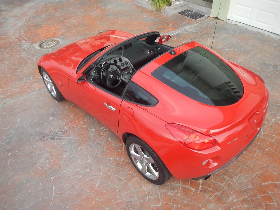 2009 Pontiac Solstice GXP - Image 11 of 31