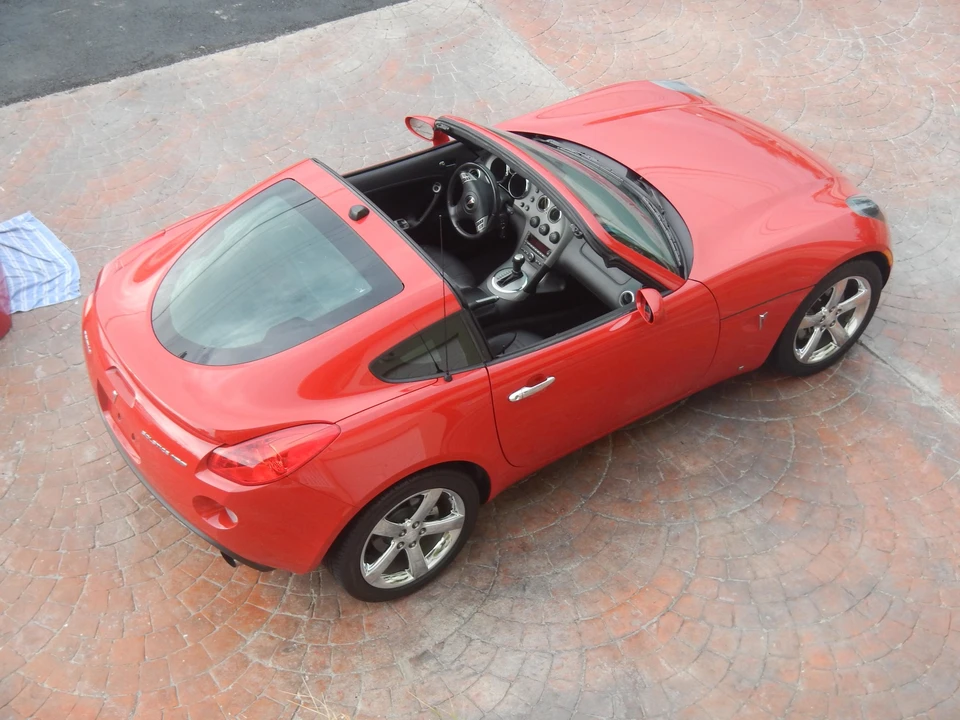 2009 Pontiac Solstice GXP - Image 19 of 31