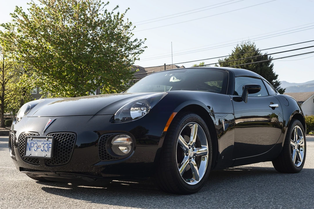 2009 Pontiac Solstice GXP - Image 2 of 31
