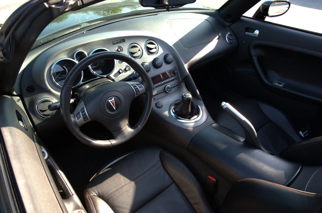 2009 Pontiac Solstice GXP - Image 30 of 31
