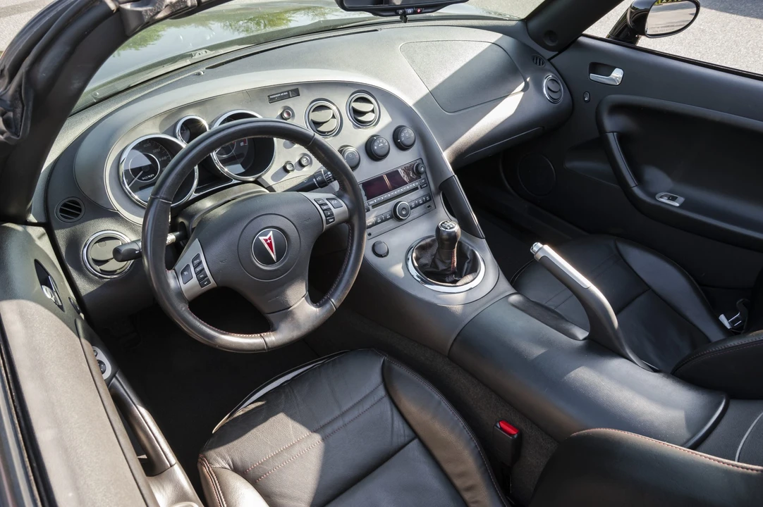 2009 Pontiac Solstice GXP - Image 29 of 31