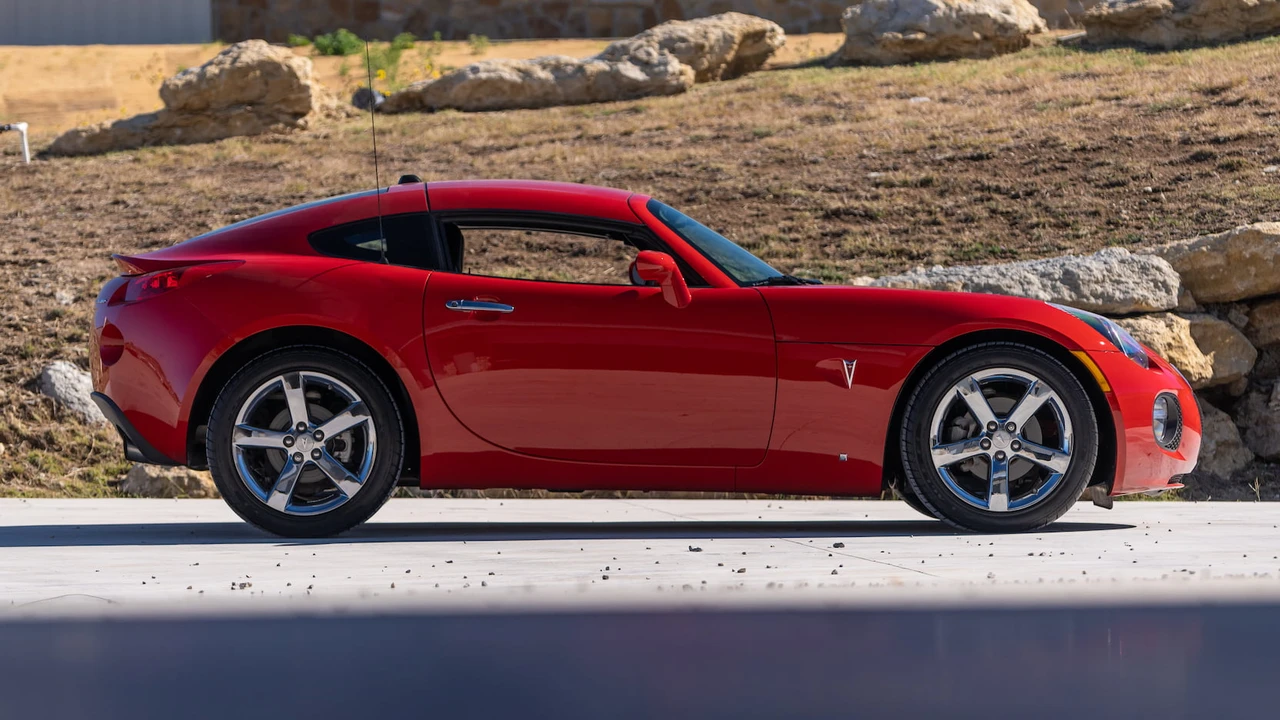 2009 Pontiac Solstice GXP - Image 8 of 23