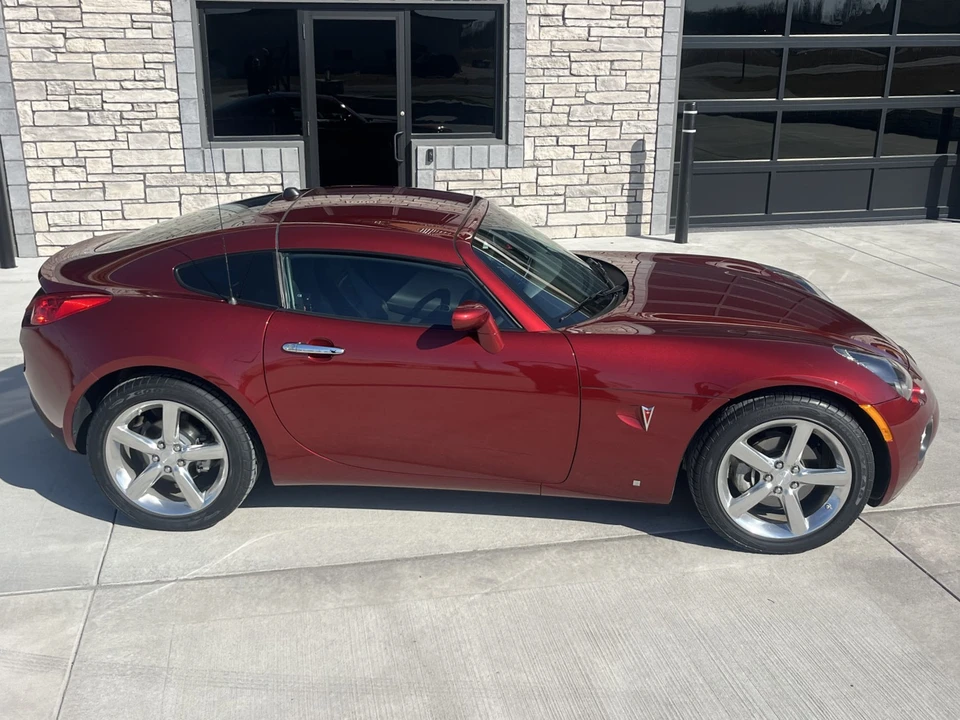 2009 Pontiac Solstice GXP - Image 3 of 31