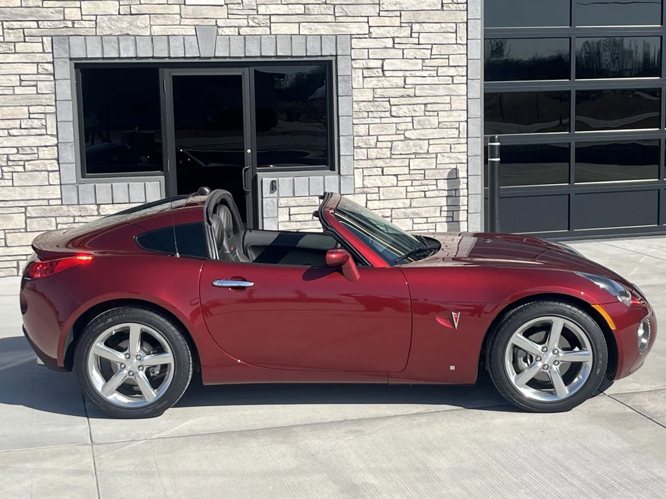 2009 Pontiac Solstice GXP - Image 24 of 31