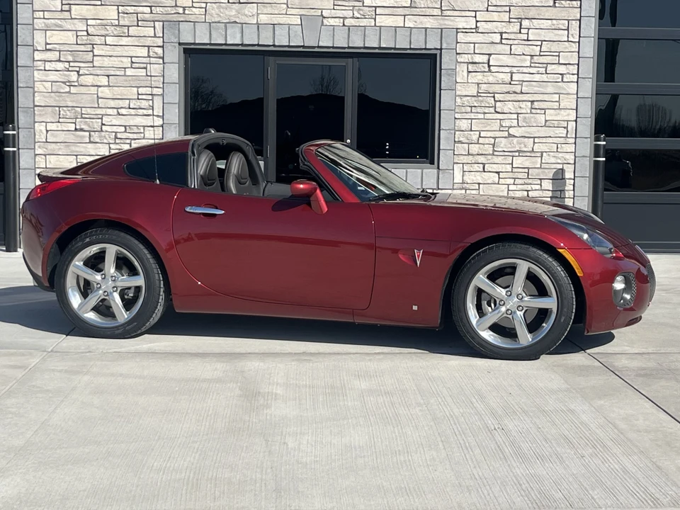 2009 Pontiac Solstice GXP - Image 23 of 31