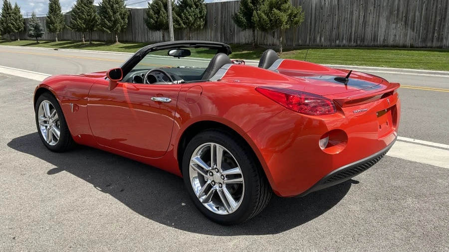 2009 Pontiac Solstice - Image 3 of 16