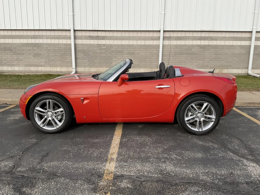 2009 Pontiac Solstice - Image 2 of 14