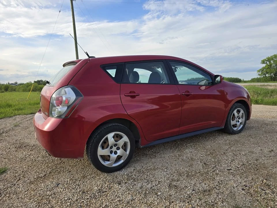 2009 Pontiac Vibe - Image 3 of 12