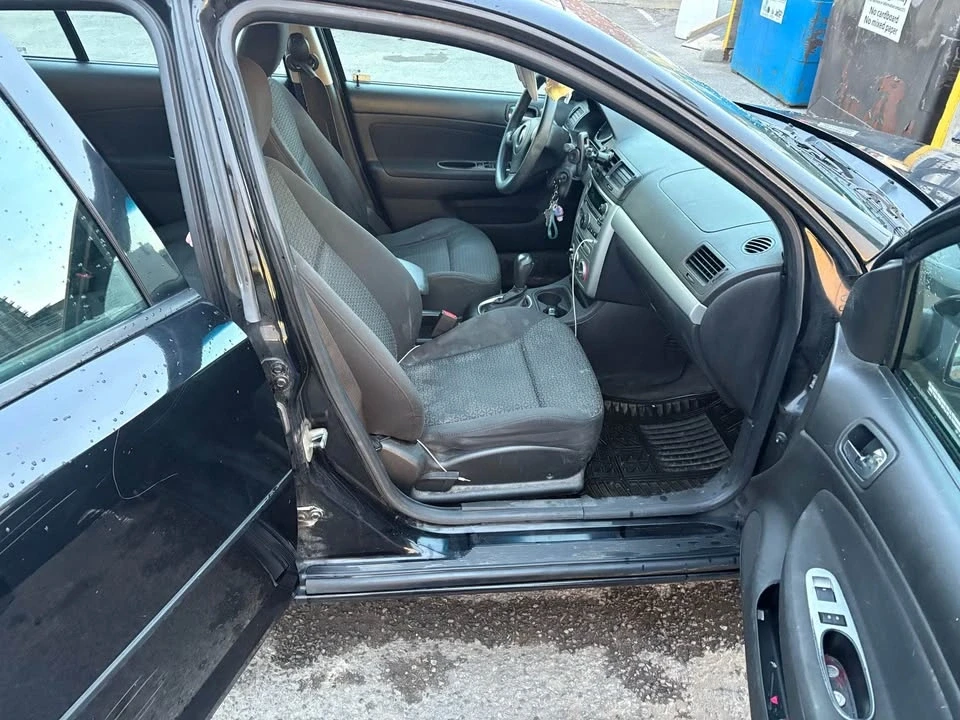 2009 Pontiac G5 - Image 6 of 10