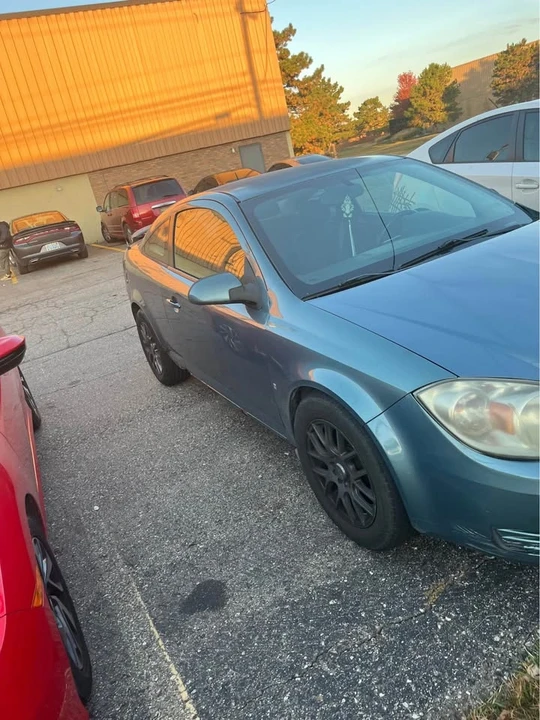 2009 Pontiac G5 - Image 2 of 5
