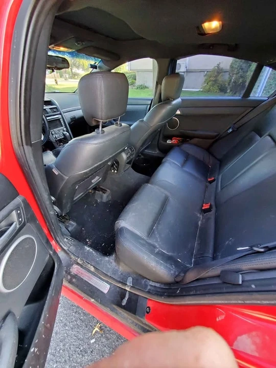 2009 Pontiac G8 - Image 10 of 12