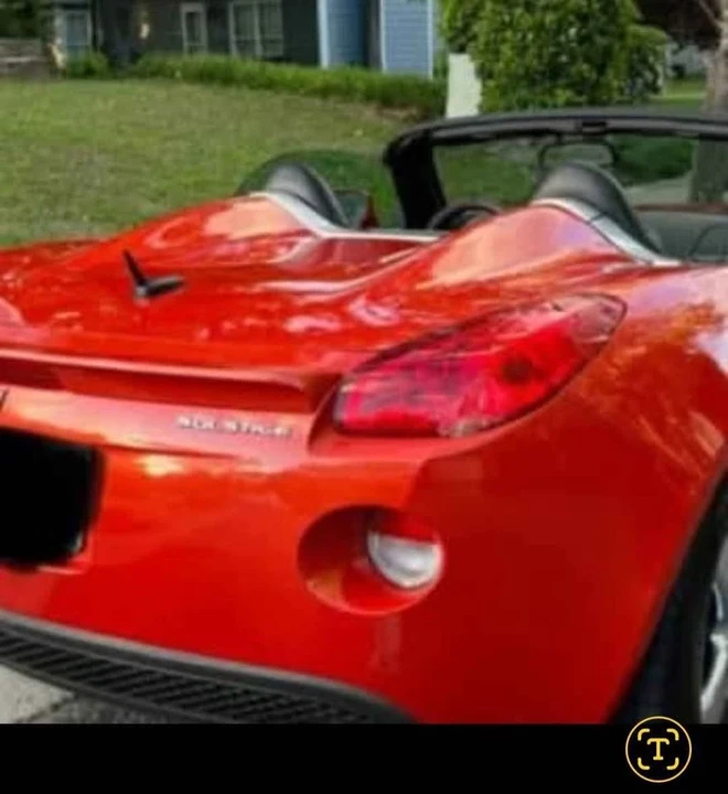 2009 Pontiac Solstice - Image 2 of 4