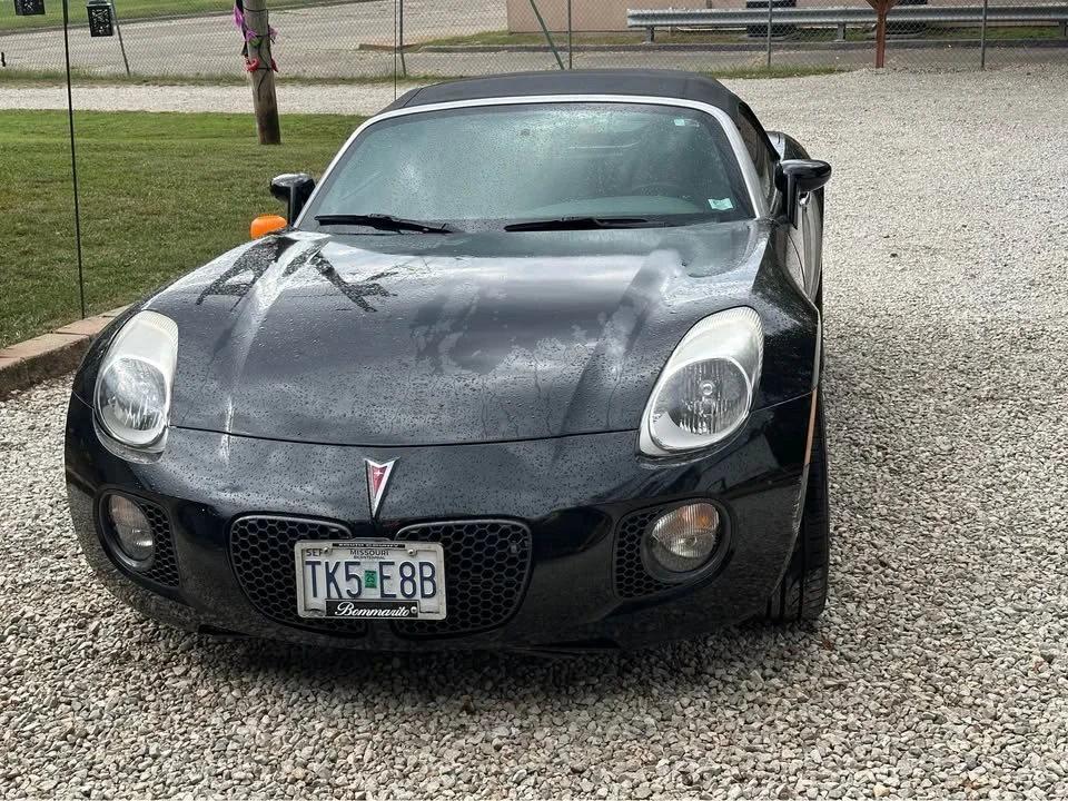 2009 Pontiac Solstice GXP - Image 2 of 5