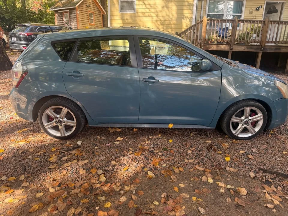 2009 Pontiac Vibe - Image 5 of 10