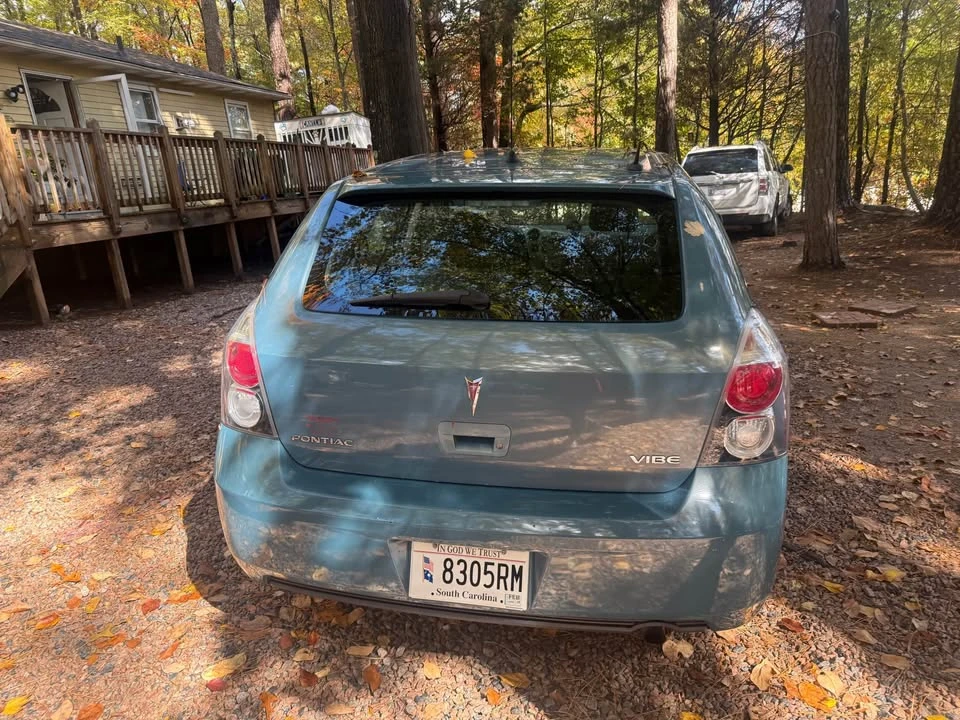 2009 Pontiac Vibe - Image 6 of 10