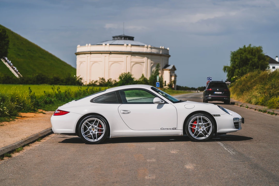 2009 Porsche 997 Carrera 4S - Image 8 of 31