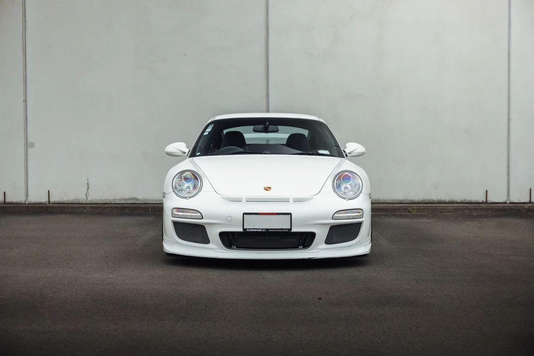 2009 Porsche 997 GT3 - Image 2 of 31