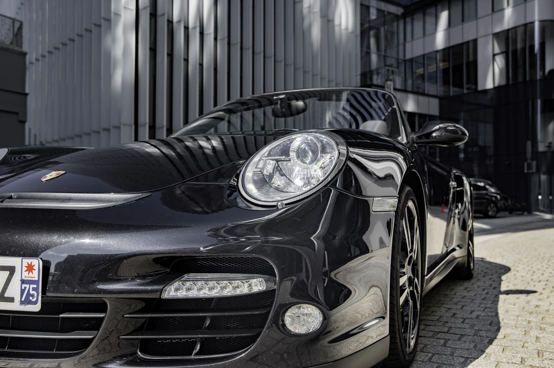 2009 Porsche 997 Turbo - Image 25 of 31