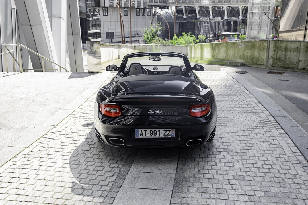 2009 Porsche 997 Turbo - Image 6 of 31