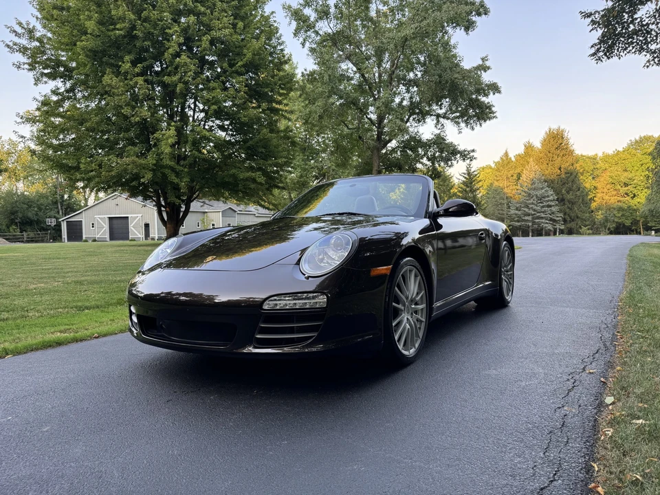 2009 Porsche 997 Carrera 4 - Image 2 of 31